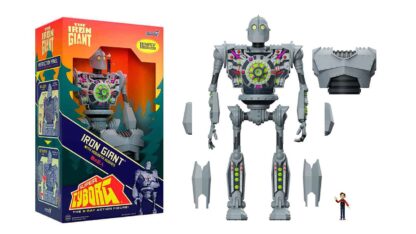 super7 super-cyborg-iron-giant-with-hogarth-hughes-full-color